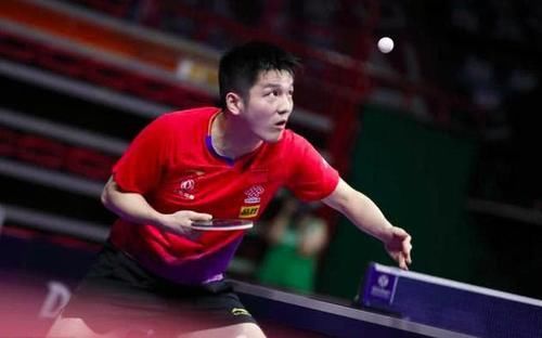 坚持己见 坚持己见