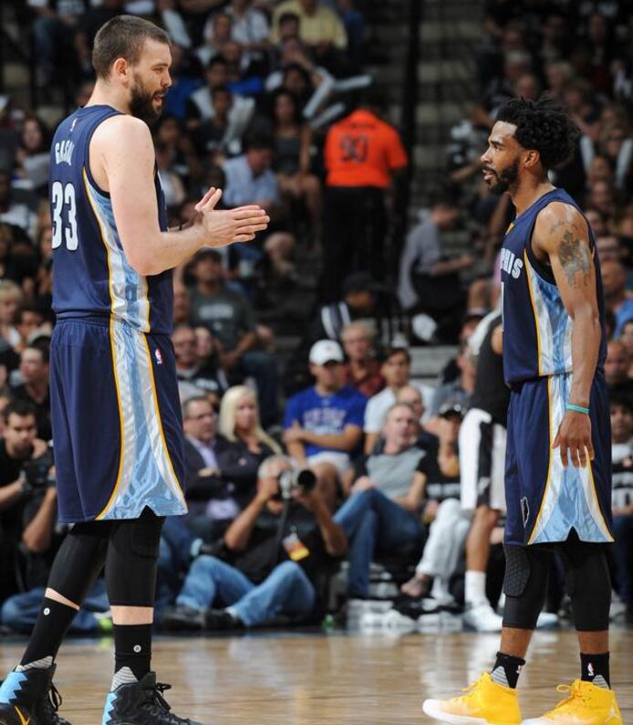 辽篮在进攻 辽篮在进攻